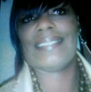 Meet your Posher, Lorraine